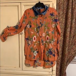 Beauful embroidered hi low blouse